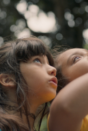 Cartaz do filme A NATUREZA DAS COISAS INVISÍVEIS